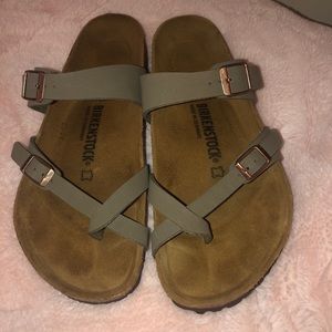 Mayari style Birkenstocks